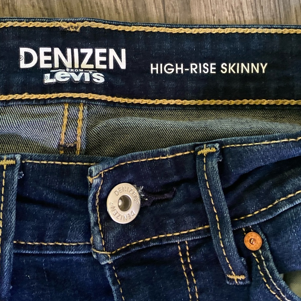 Denizen High Rise Skinny Jeans